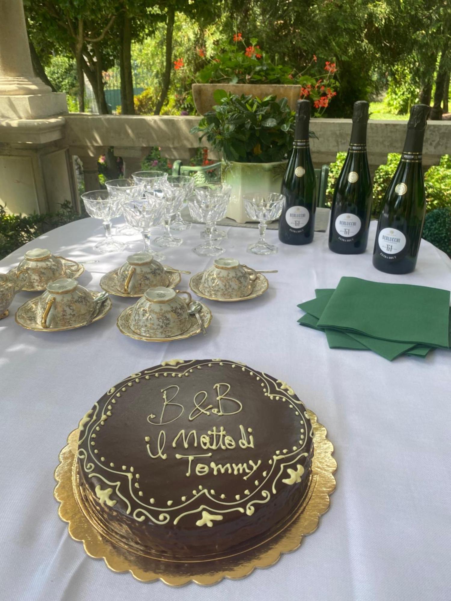 Il Motto Di Tommy Bed & Breakfast Castelveccana Dış mekan fotoğraf