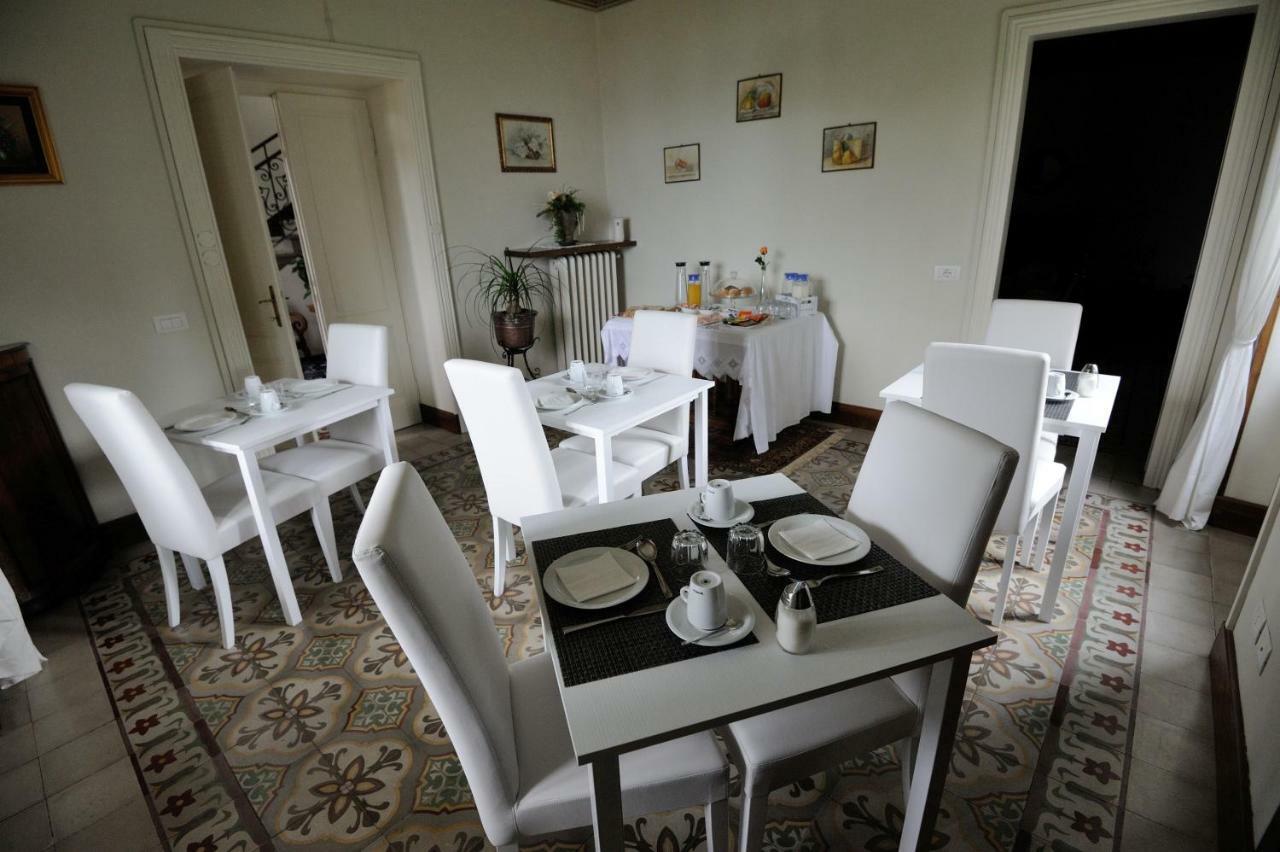 Il Motto Di Tommy Bed & Breakfast Castelveccana Dış mekan fotoğraf