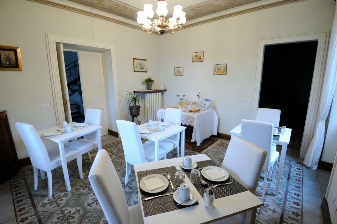 Il Motto Di Tommy Bed & Breakfast Castelveccana Dış mekan fotoğraf